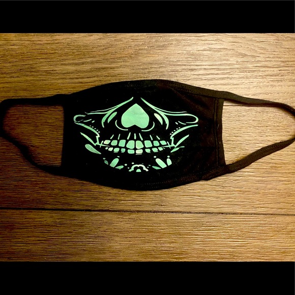 Trendy Skull Mask - Picture 1 of 1